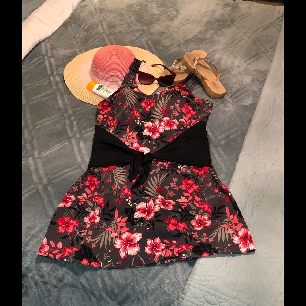 🌺New denim and Company floral swim dress🩱🕶🩴👒